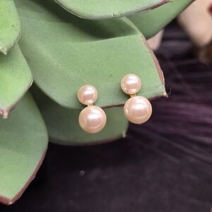 Dainty Vintage Avon Gold Tone and Faux Pearls